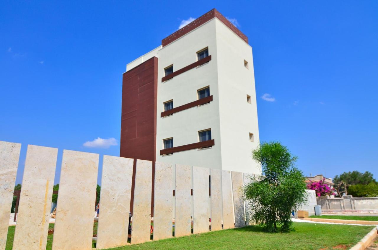 Boomerang Residence A Torre Colimena Esterno foto